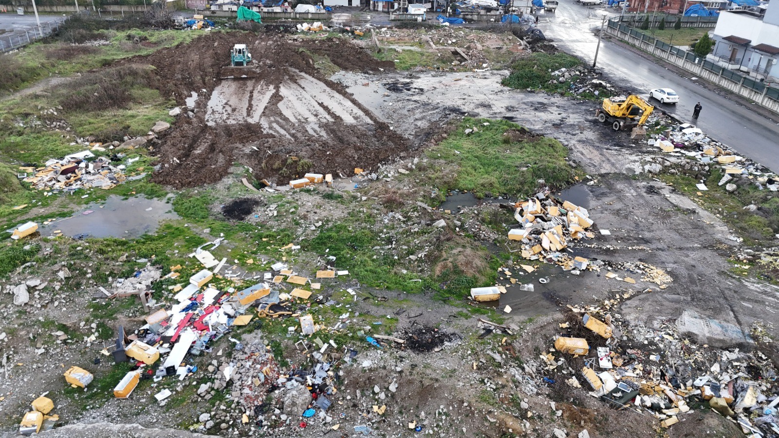 Thumbnail Erenler Beledi̇yesi̇ Ağiz Ve Di̇ş Sağliği Hastanesi̇ İçi̇n Alanda Çalişmalara Başladi (4)