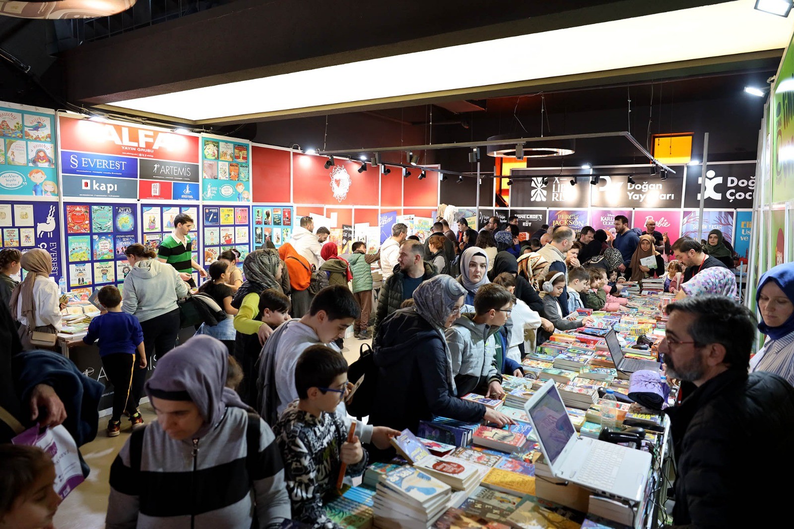 00F08100 1583 4C42 B48F Ea62Ea5580E5