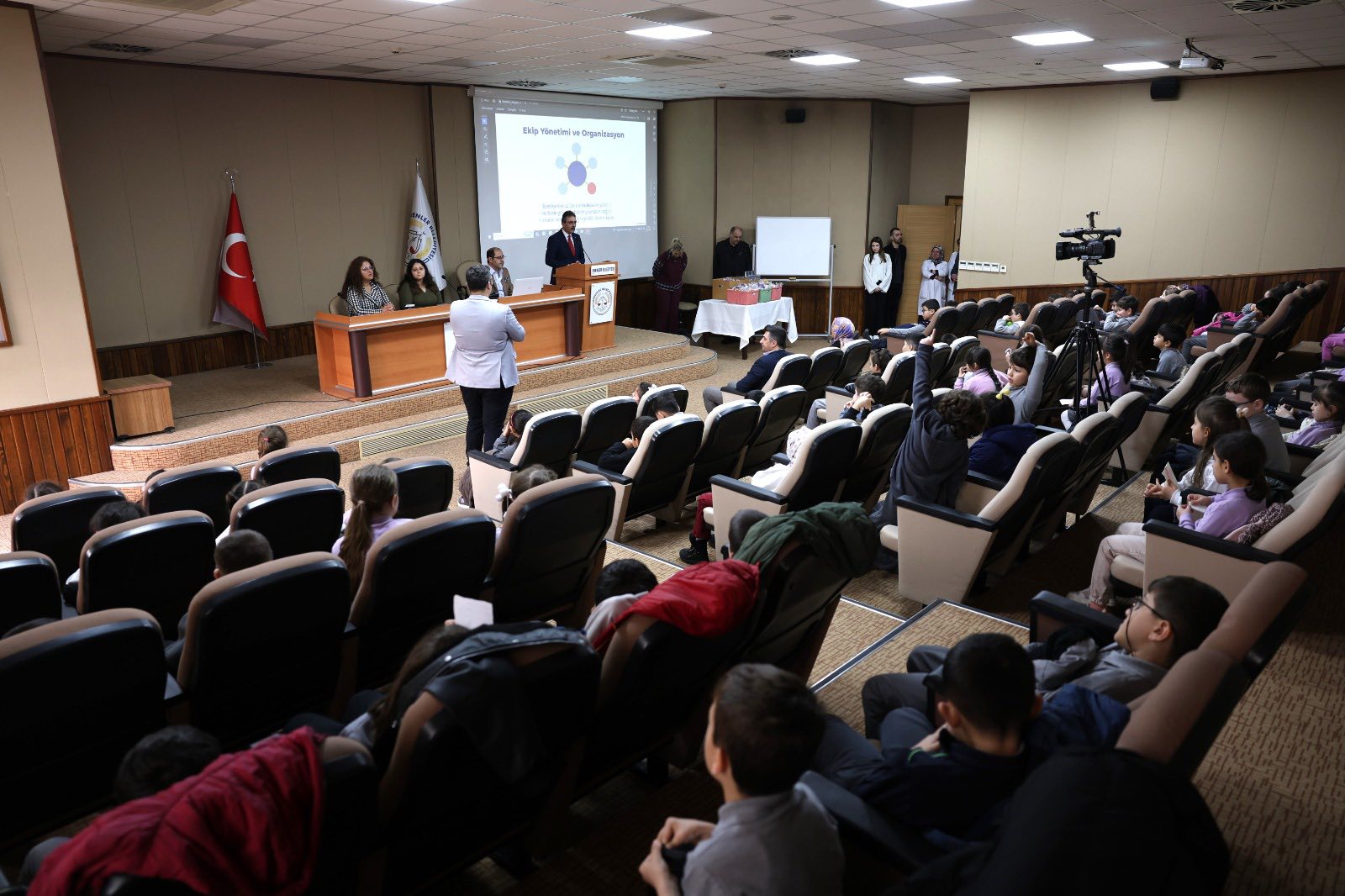 43De237F 7Eb7 4Dda 84E4 9200Bf9Ff361