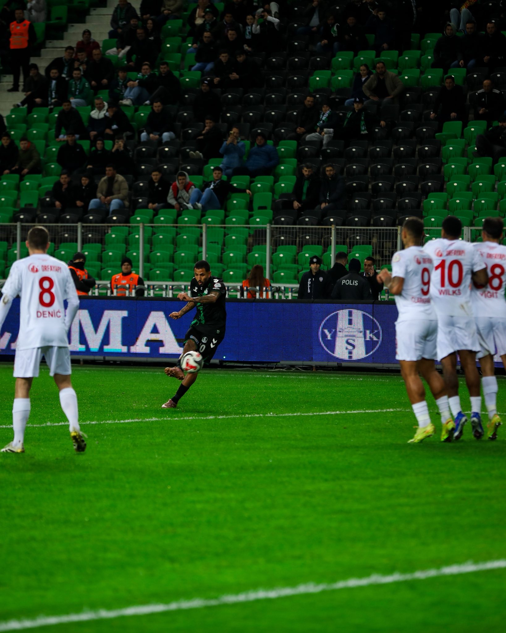 639488208 1319752633515475 2851857877952028003 N