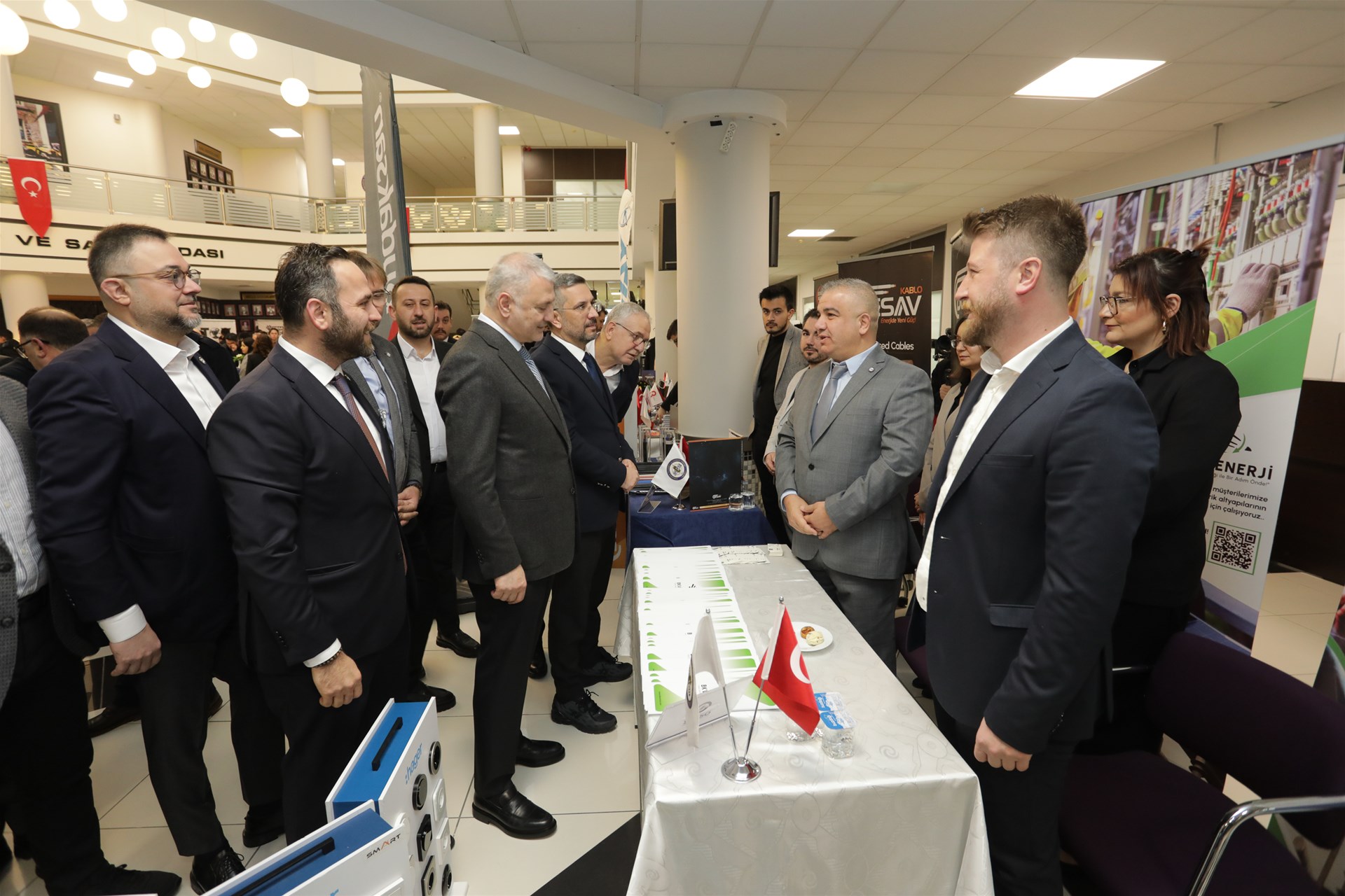 8D7B7A6F97784647B062D321Ac5484Dd04217F18969E4C22840C14D0Eda2391A