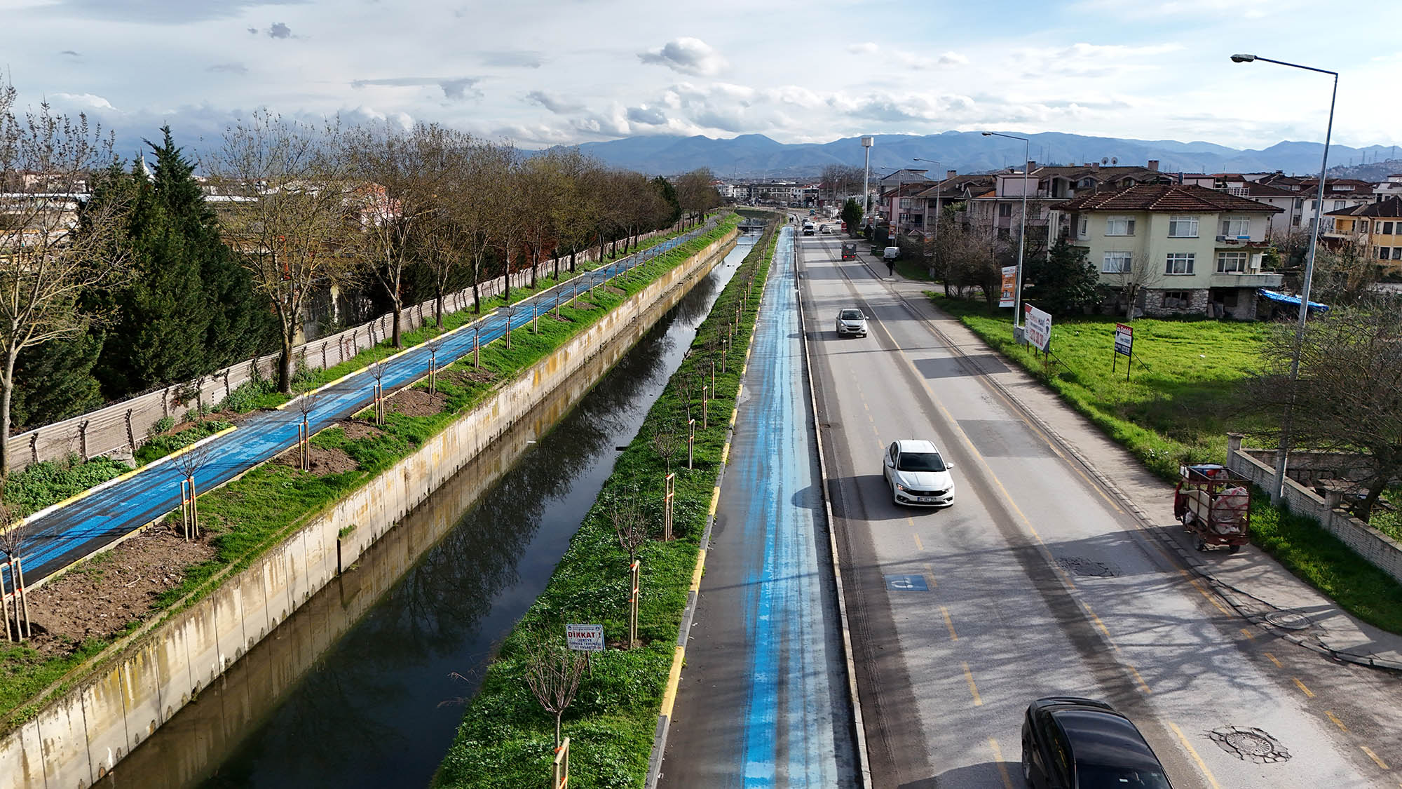 D23570Cd Bbd8 4F43 B77F 00Cd4A48Dd73