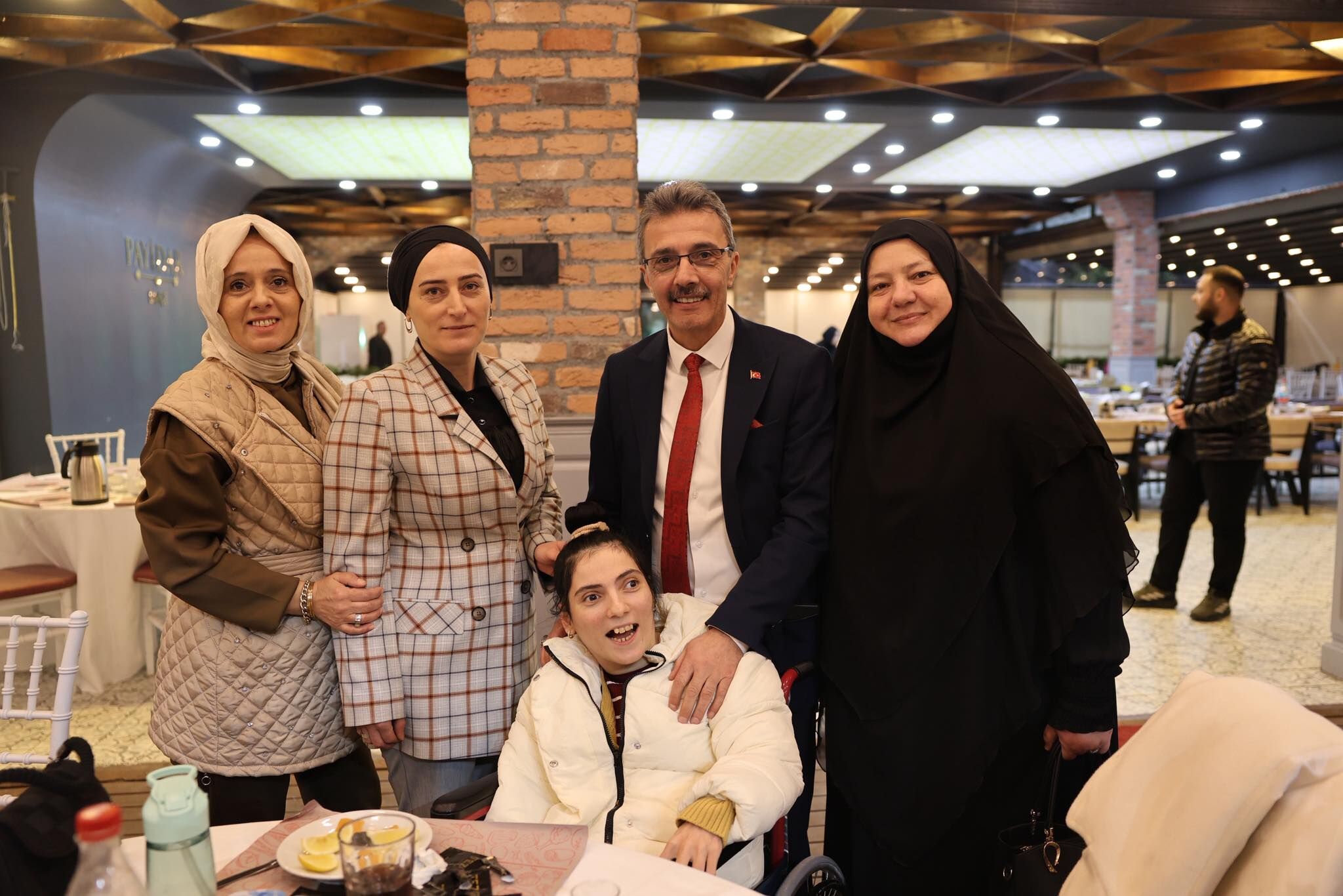 Ea4D5C98 50Fe 4Ea5 8B9C 76E64Ac2F394