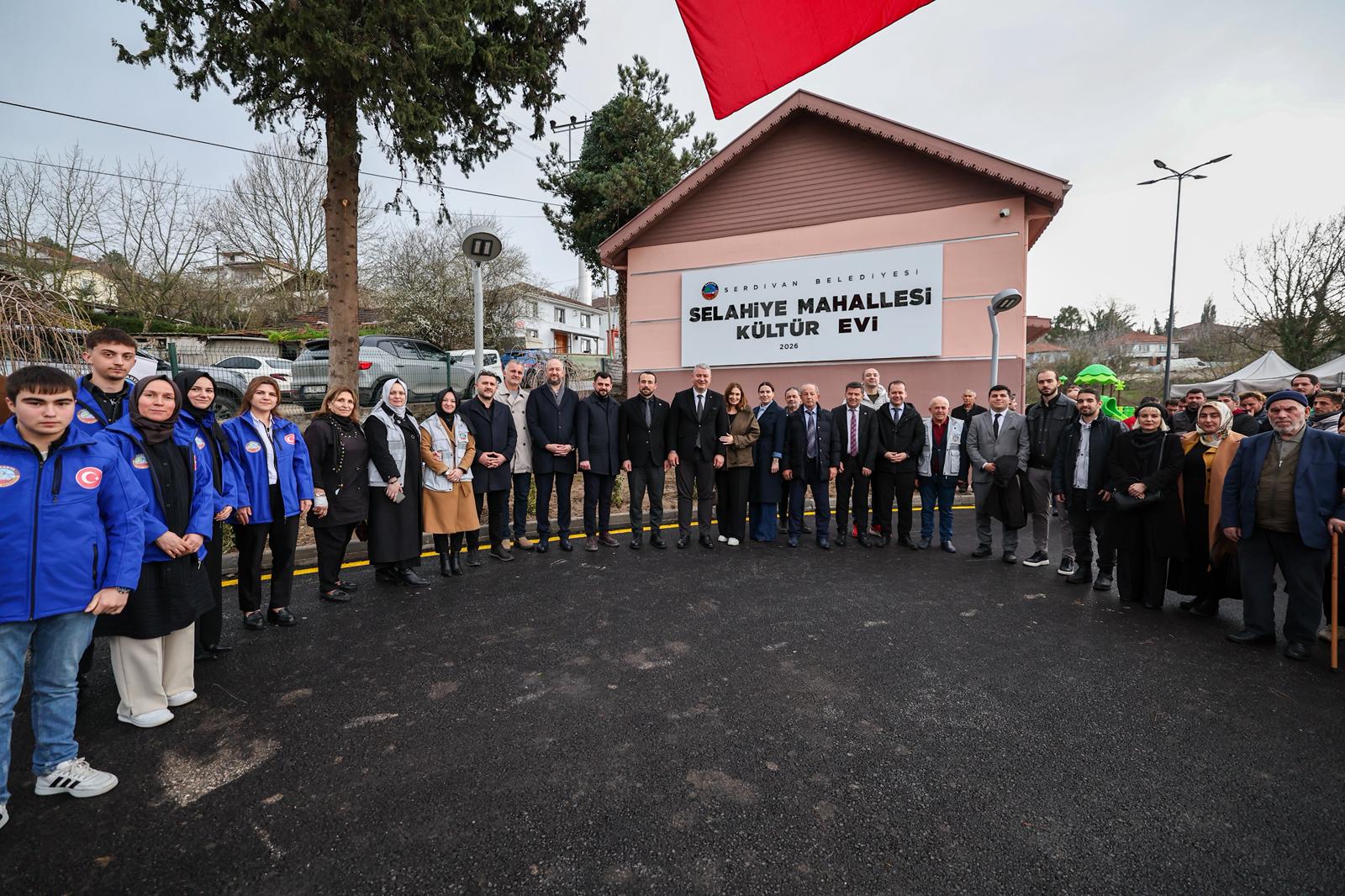 F8E2Fb33 80A9 4Db8 B8E8 2Cfd56E1D6B2