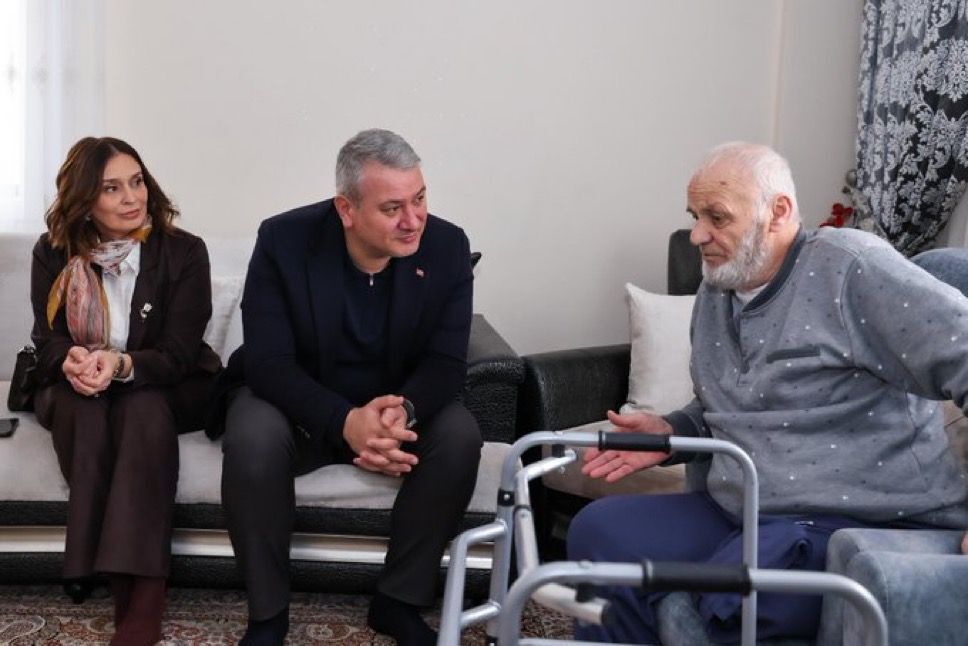 22D8F827 B93C 47Eb Afb0 32Eeff807D48