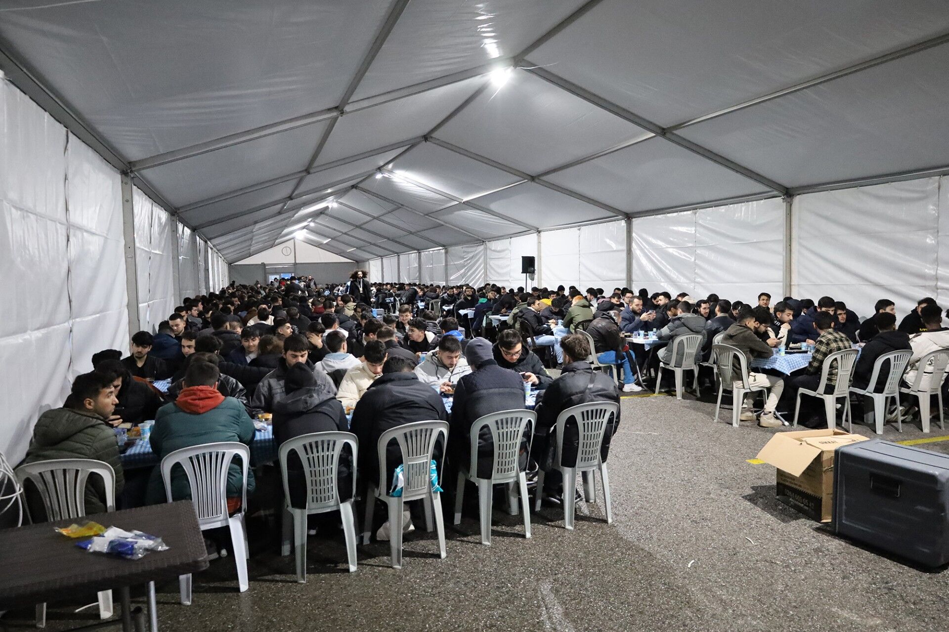 3502414C 985F 4A21 956C D533406Fa633