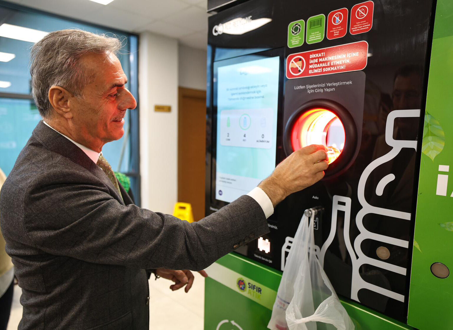 382D61C9 Fcc8 485C Afe4 1F38074D2E60