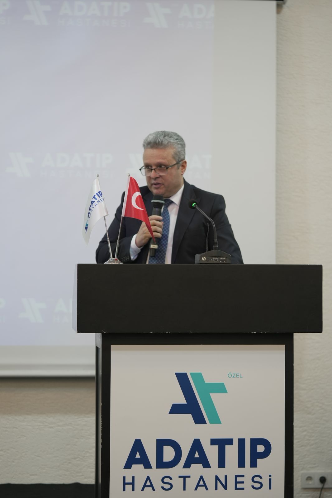 4800444A Ab98 4F2C B9F2 Bbb963A6855D