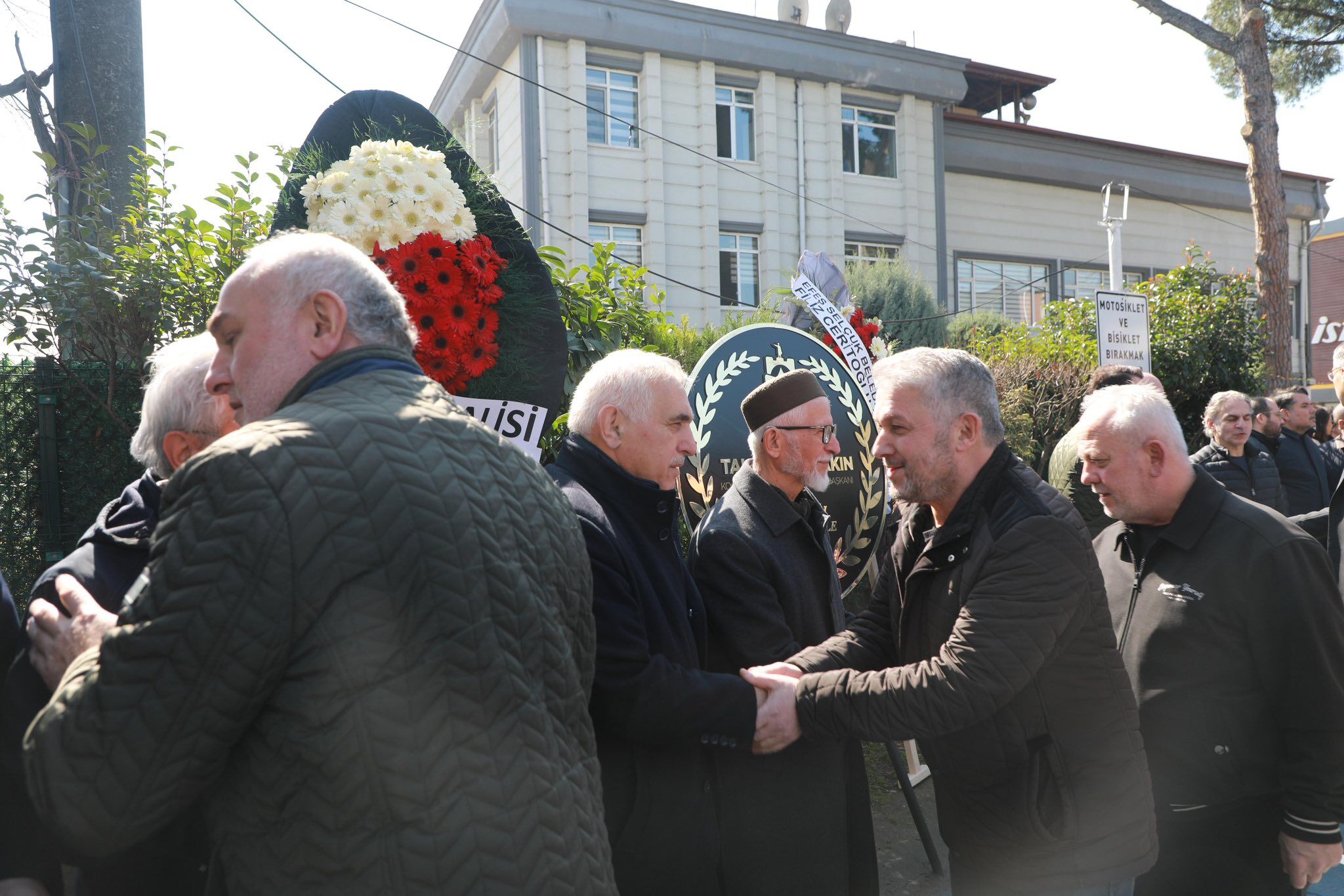 649486382 4246361149008400 2547616026109294438 N