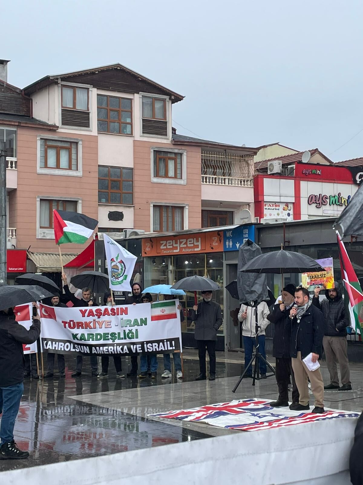 69328E40 B591 4933 8A7A 4497E915C3D2