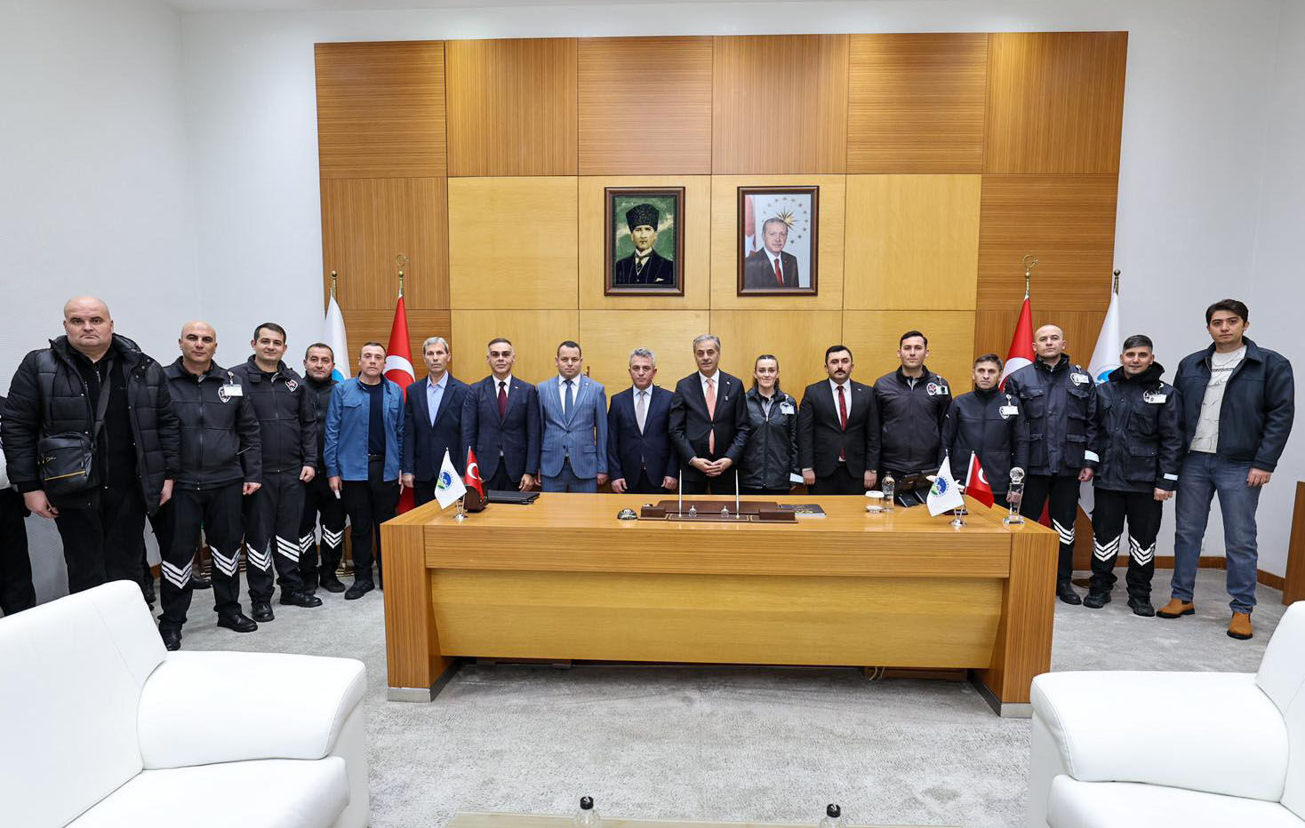 B33E53C7 4C38 4201 B97A 3C748Fc3Cf49