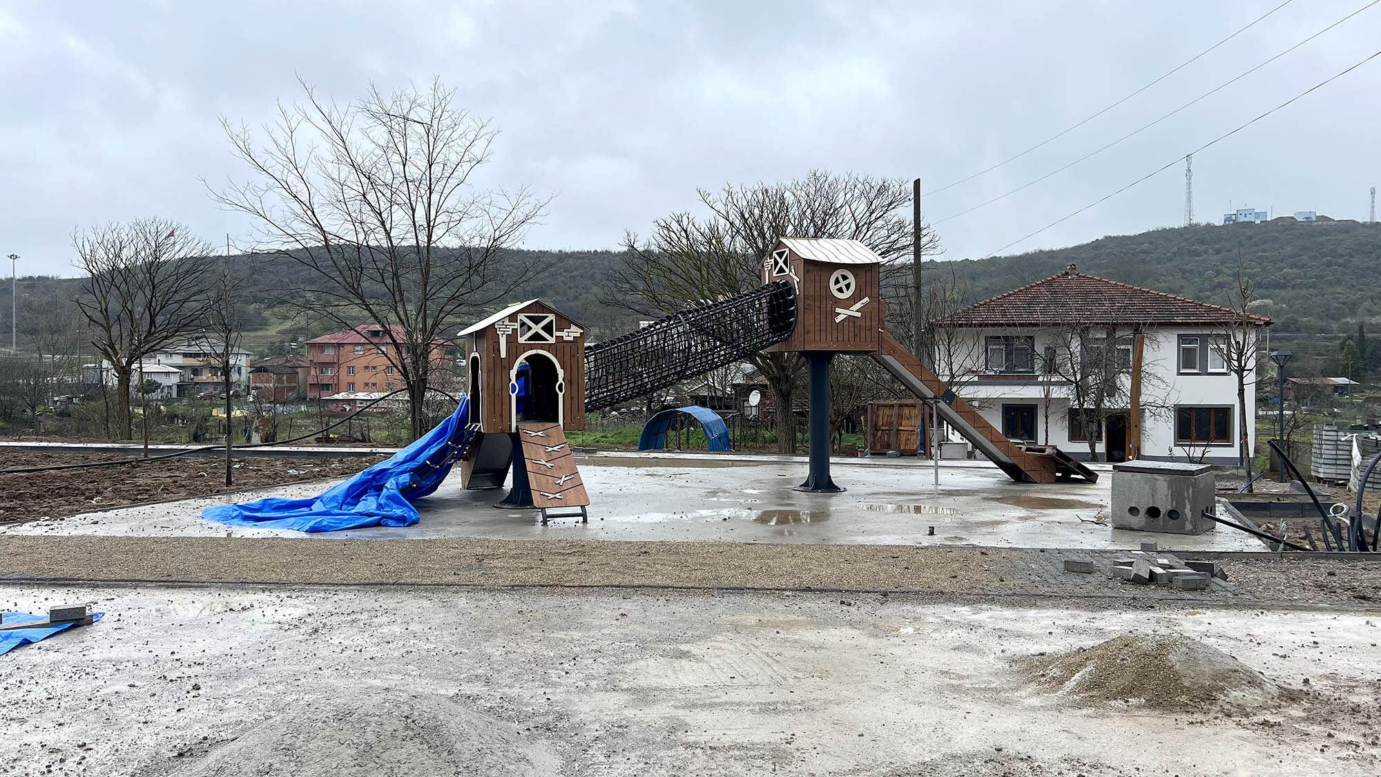 C0C56B7A 82C6 4751 943E F7Cb2Eff2552