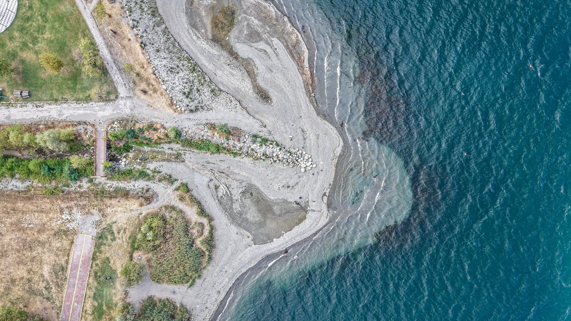 C650B2E2 07E0 4Db8 A108 F917Acf00Fb1