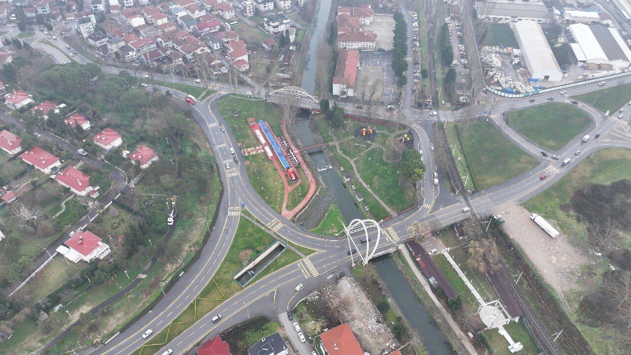 E211A0F0 Cd4A 45Ab 957D B1Fea37F4545