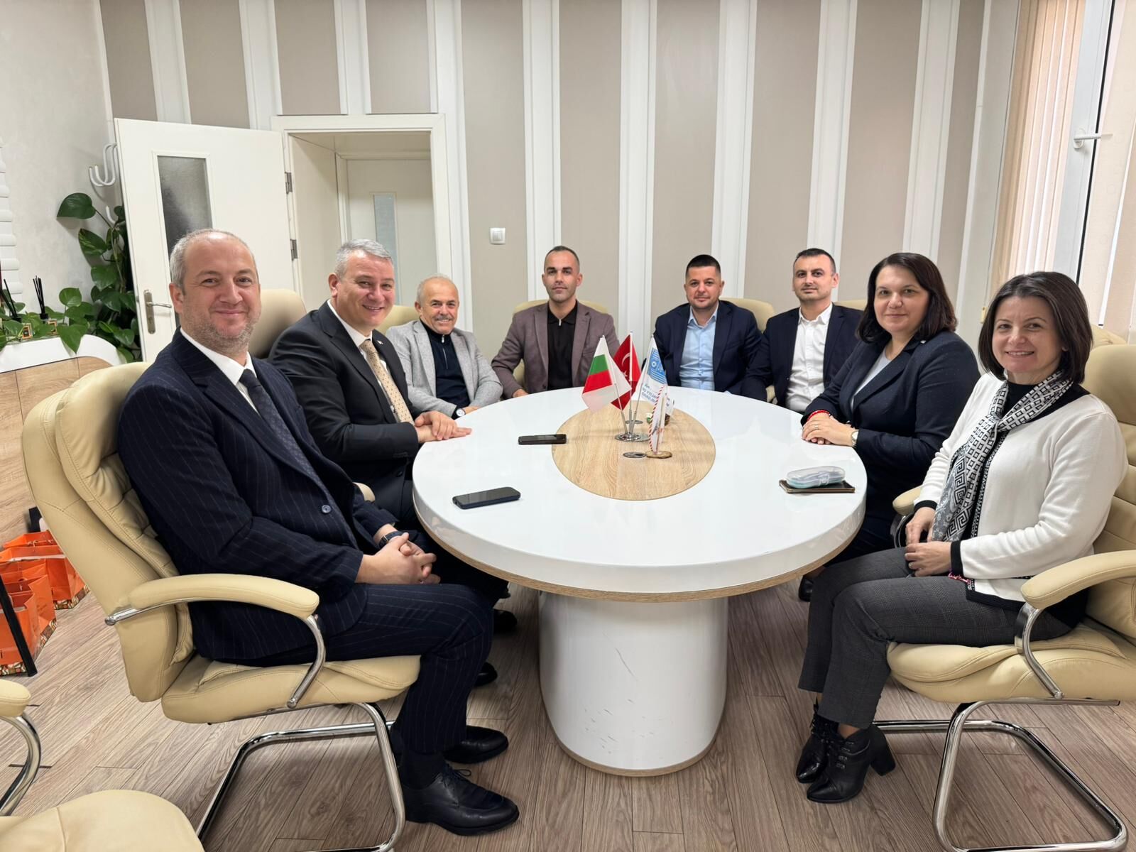 F1475E42 Ba51 40A0 B223 5Bb1447Fb32F