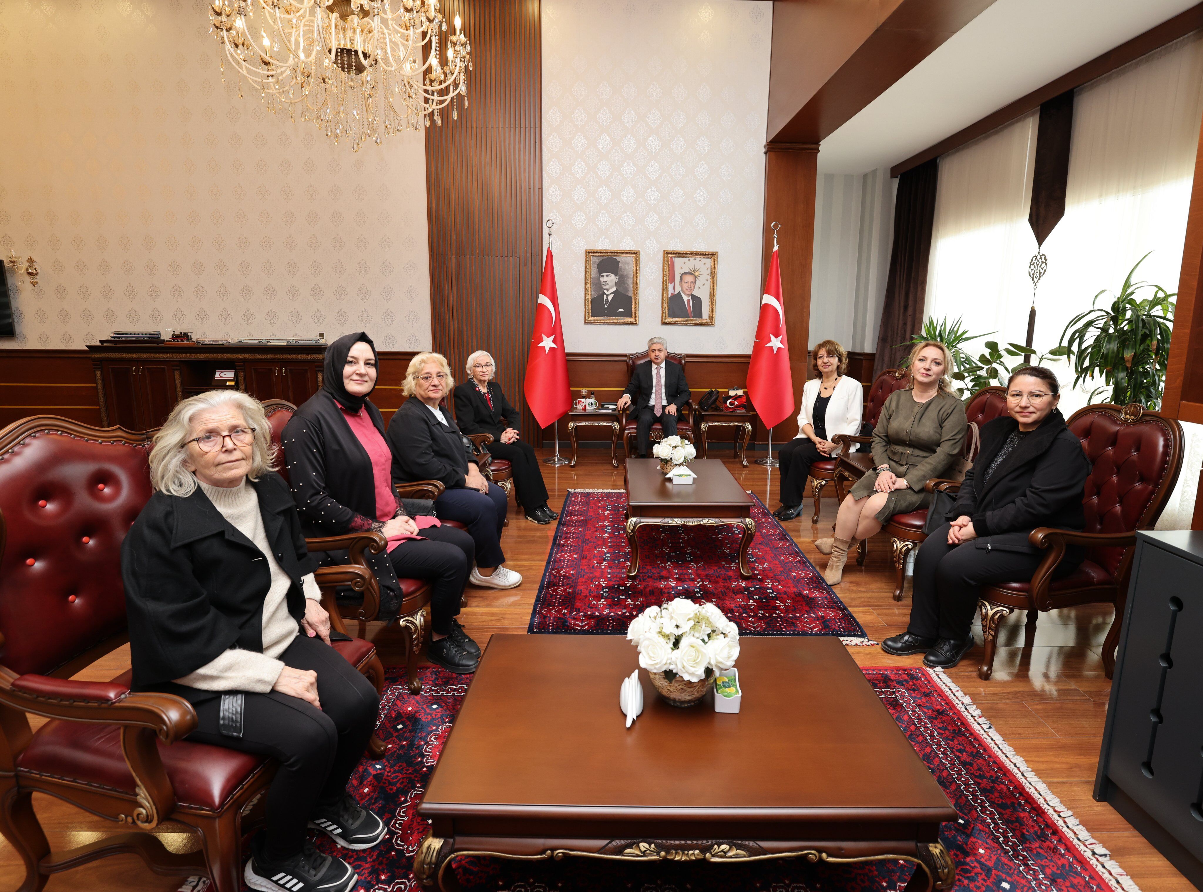 H C9 Q942 Wc A A W Va U