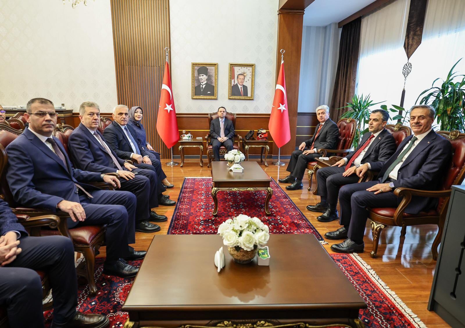 H Cu J B X Va U A Mze8M