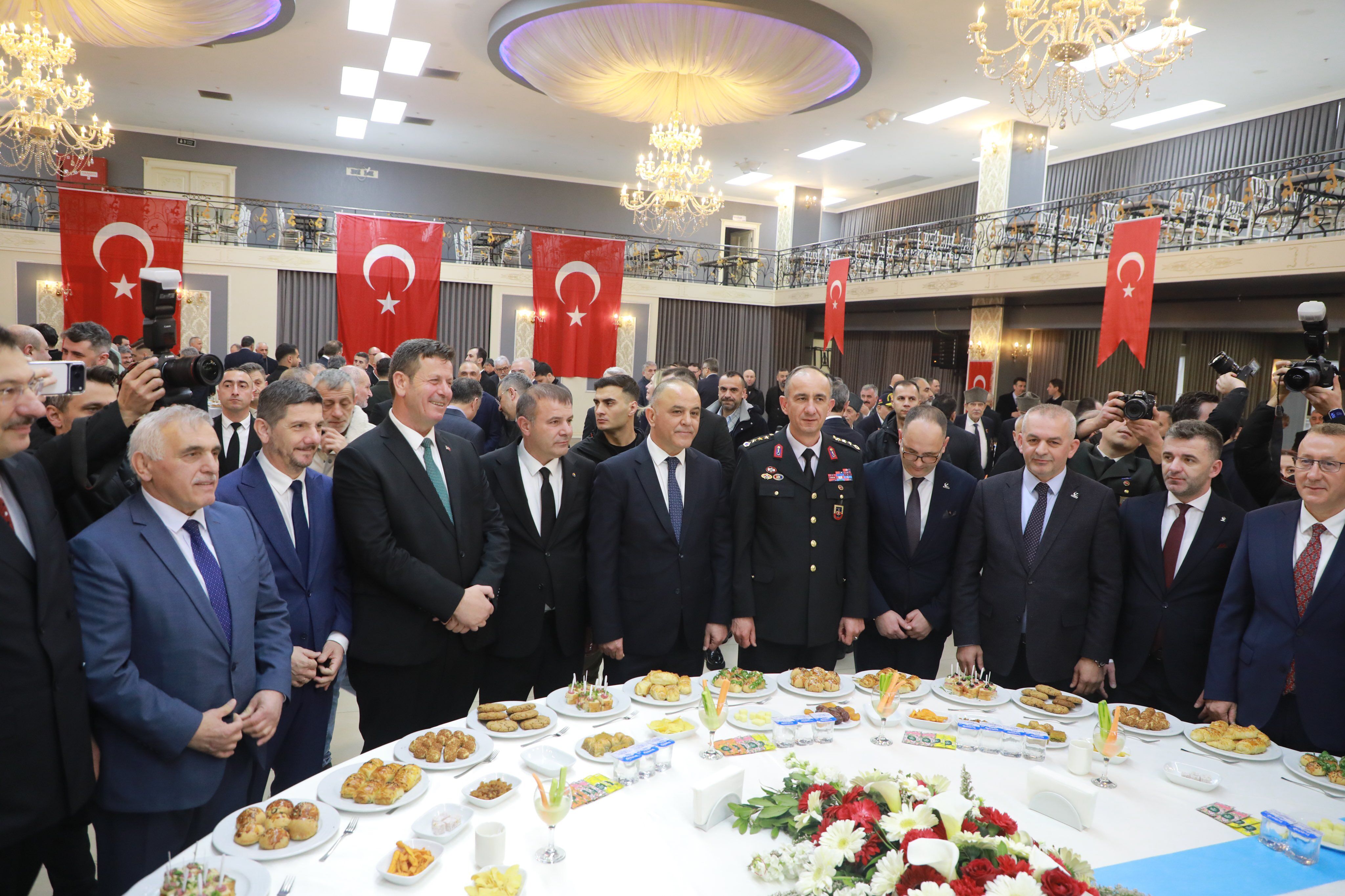 H D1 F2E Xg A A M5O H