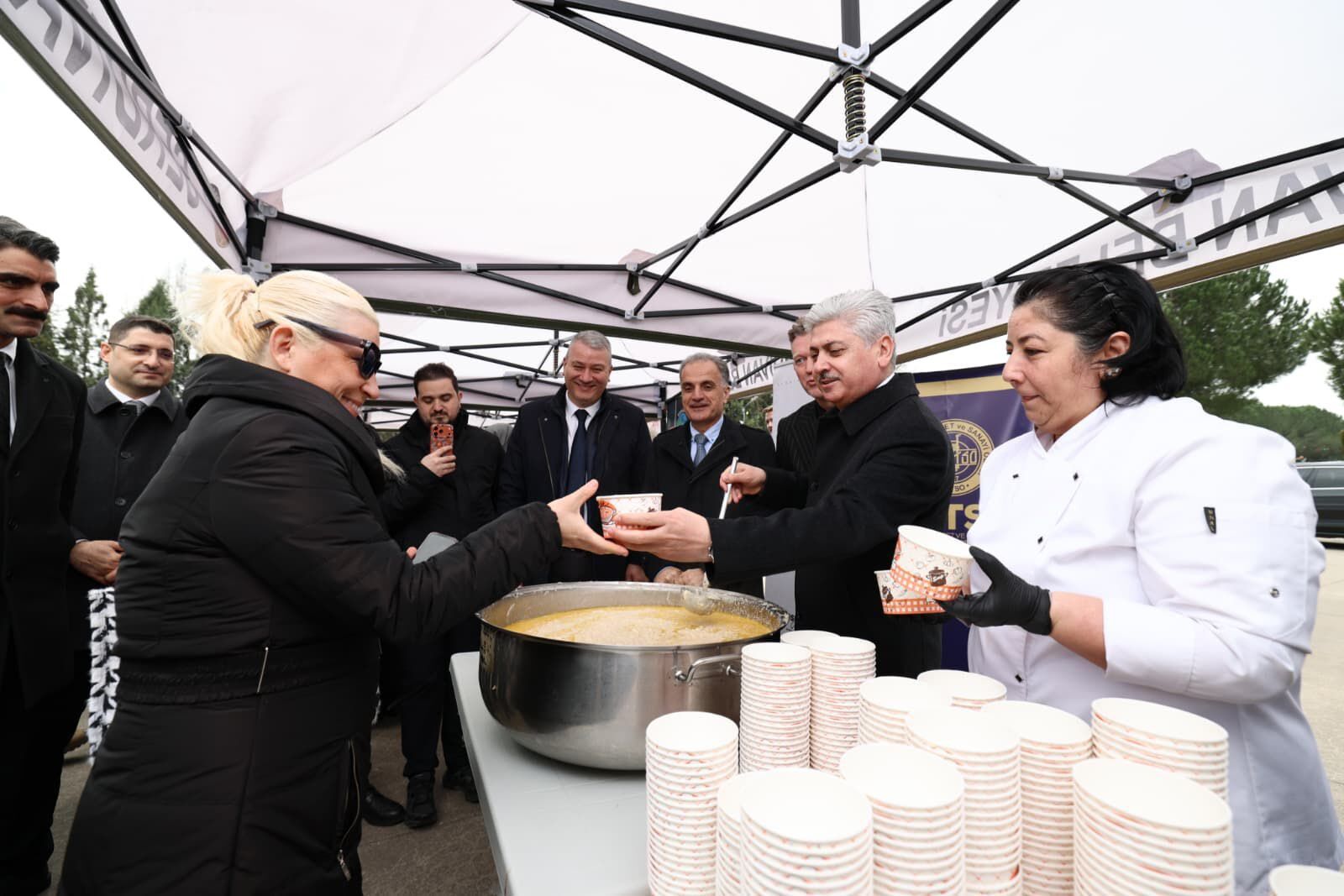 H E Veq S Xb A A Apfj