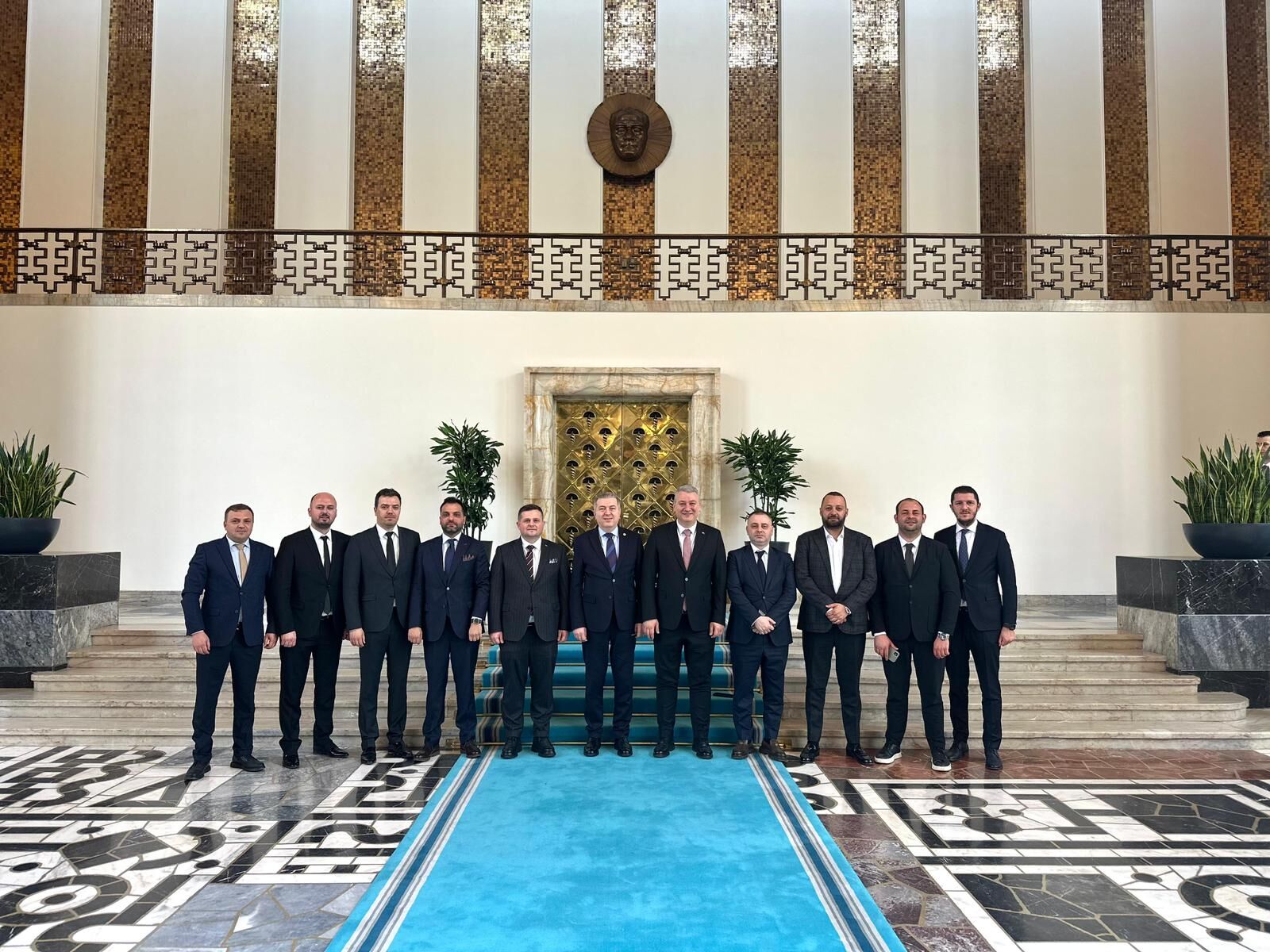 3B0F9Dbe 2D60 4261 9Abc Fb34Ec472743