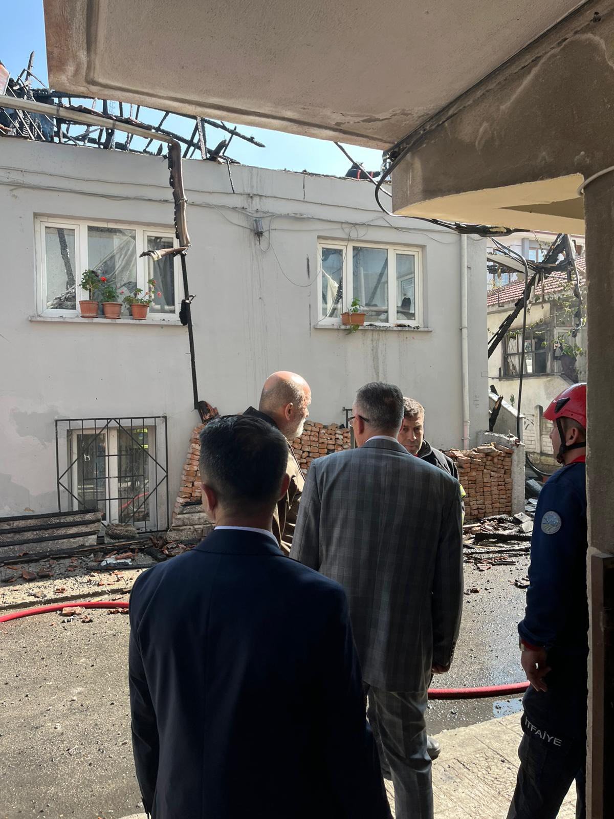 681882158 10163285847332839 5739203937669445978 N