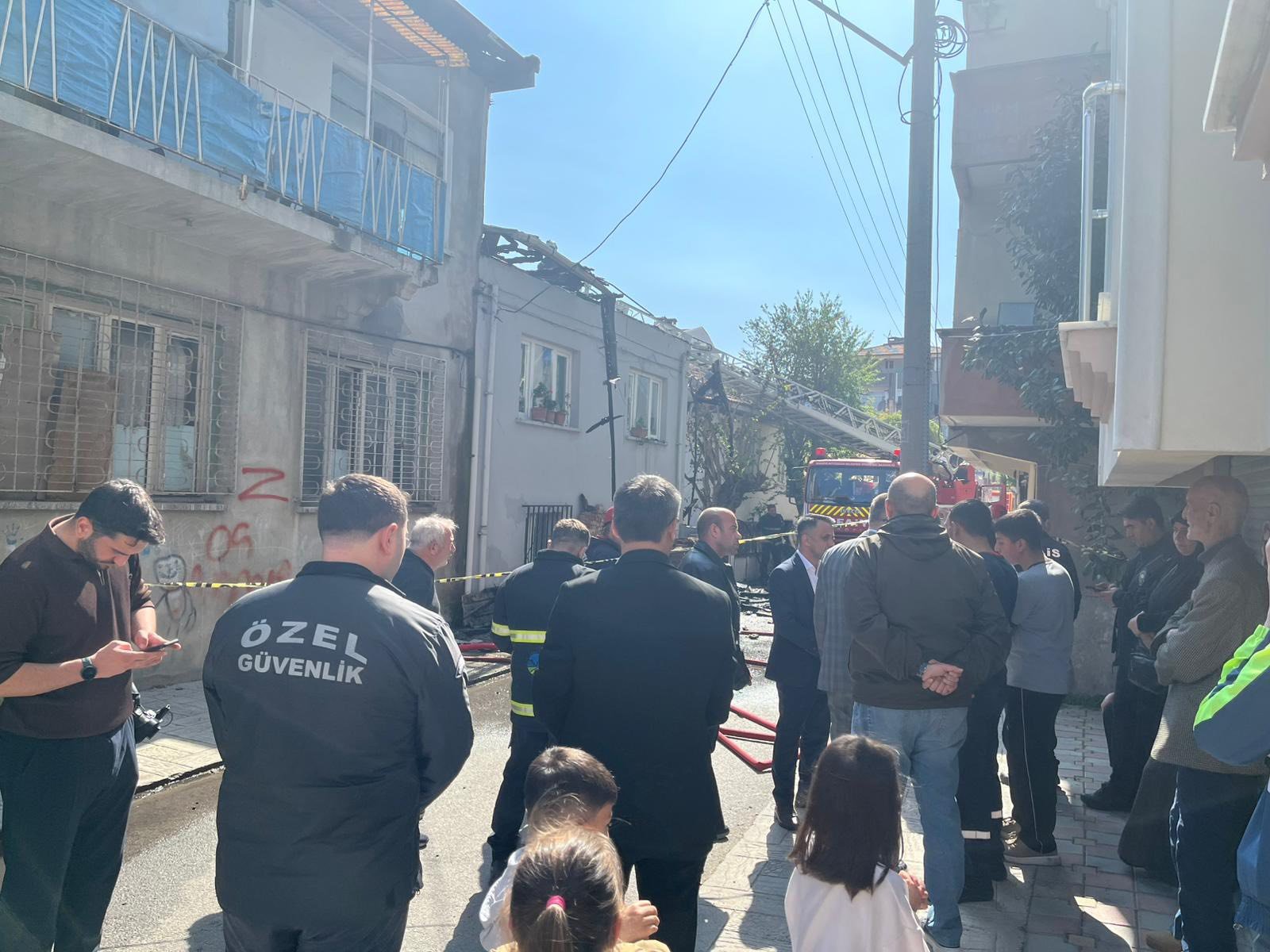 682505233 10163285847412839 940702849003655867 N