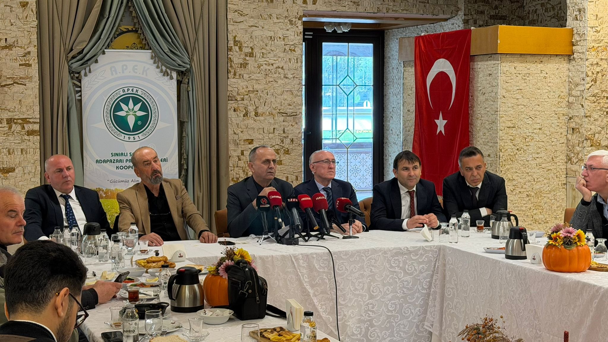 7Faef195 7C0B 42Cf B937 4B27C1E0E9De