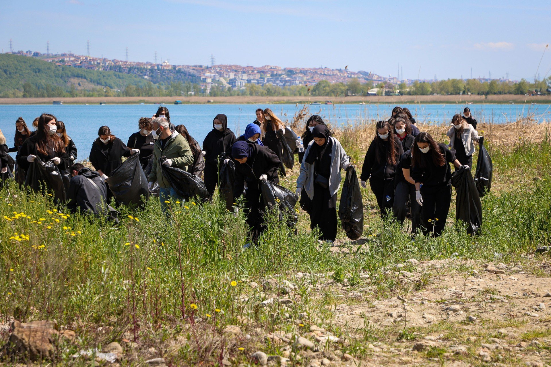 A1941189 B43A 477A A221 252492A6B450