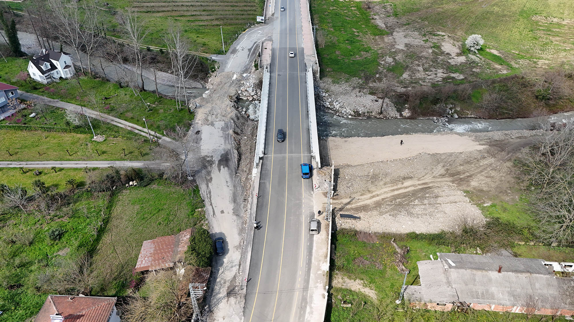 Baddf37D 1524 4B21 92E9 2Aa6A861E180