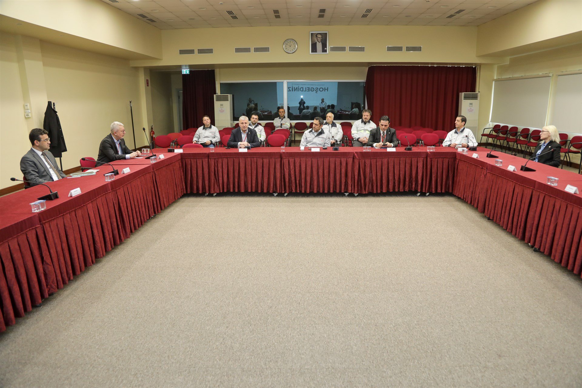 D8B9C37021954B47Bc33Fe3Ac3A065E142A9E5565Dee489C94E4Adf17954413A