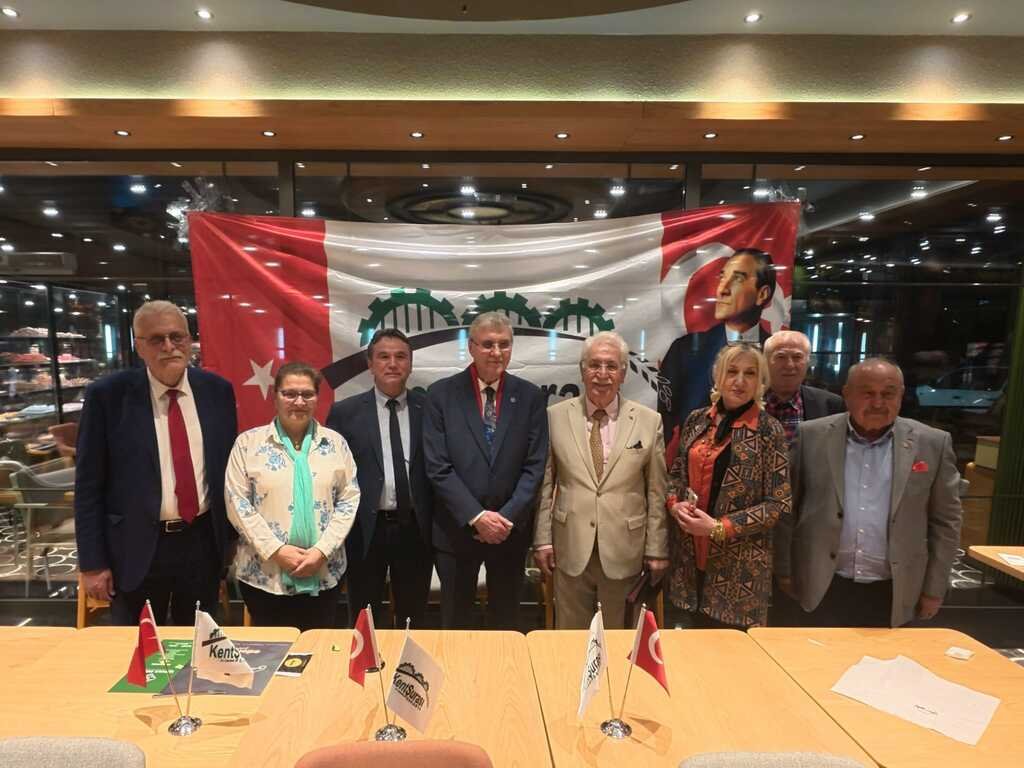 Fedea0C8 2Ad7 4D0E 953C 4E9De89Bb989