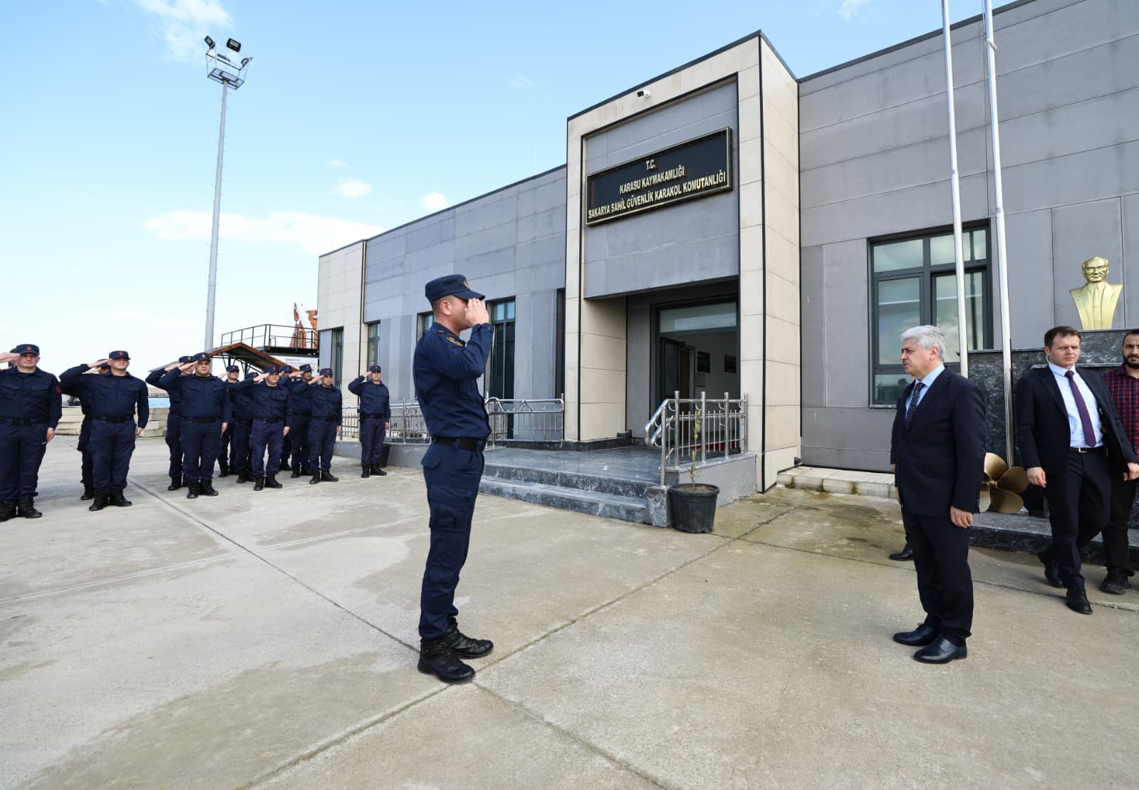 H E5Vd V Bw A At C H J