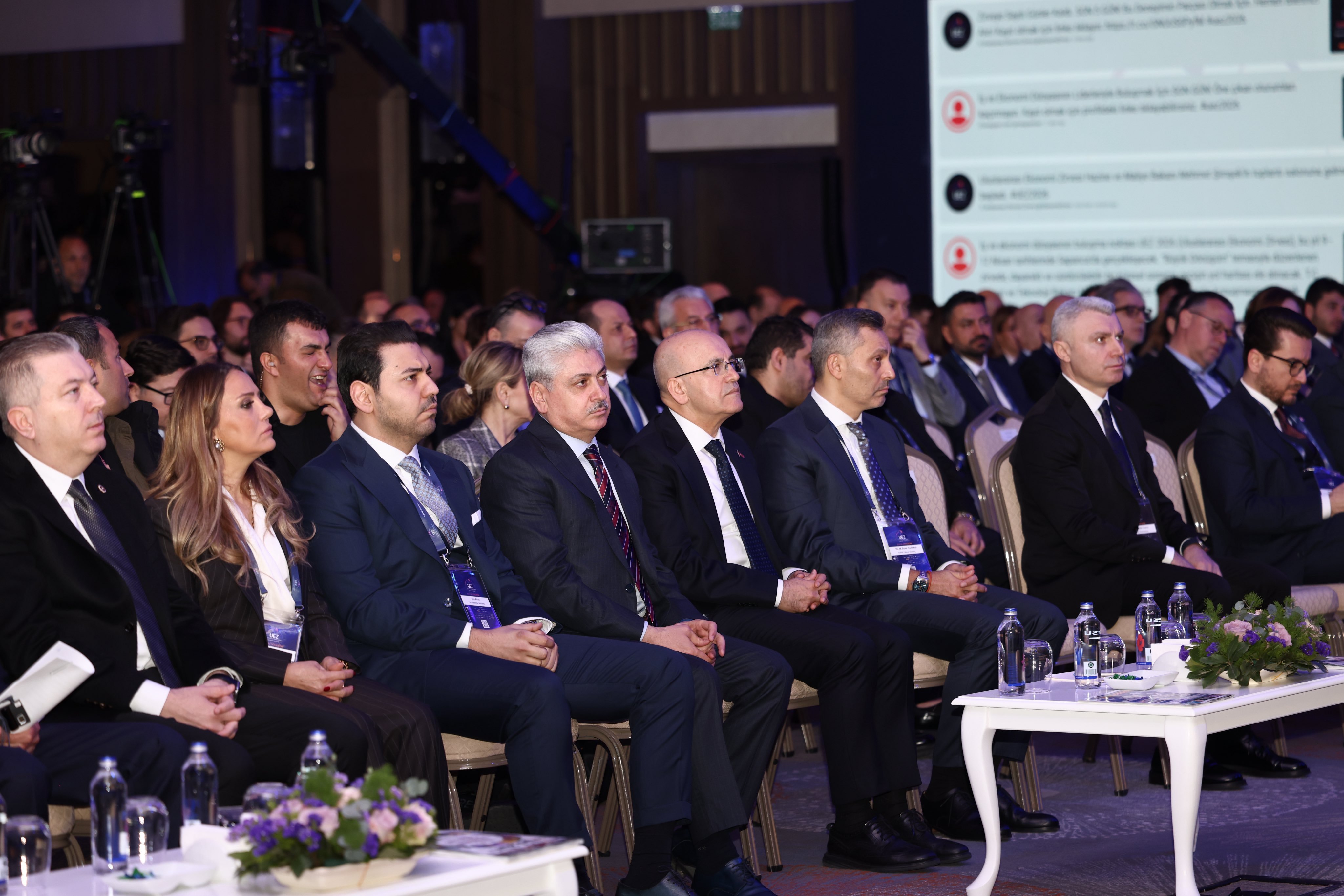 H Fimfp N W4 A A Vv H