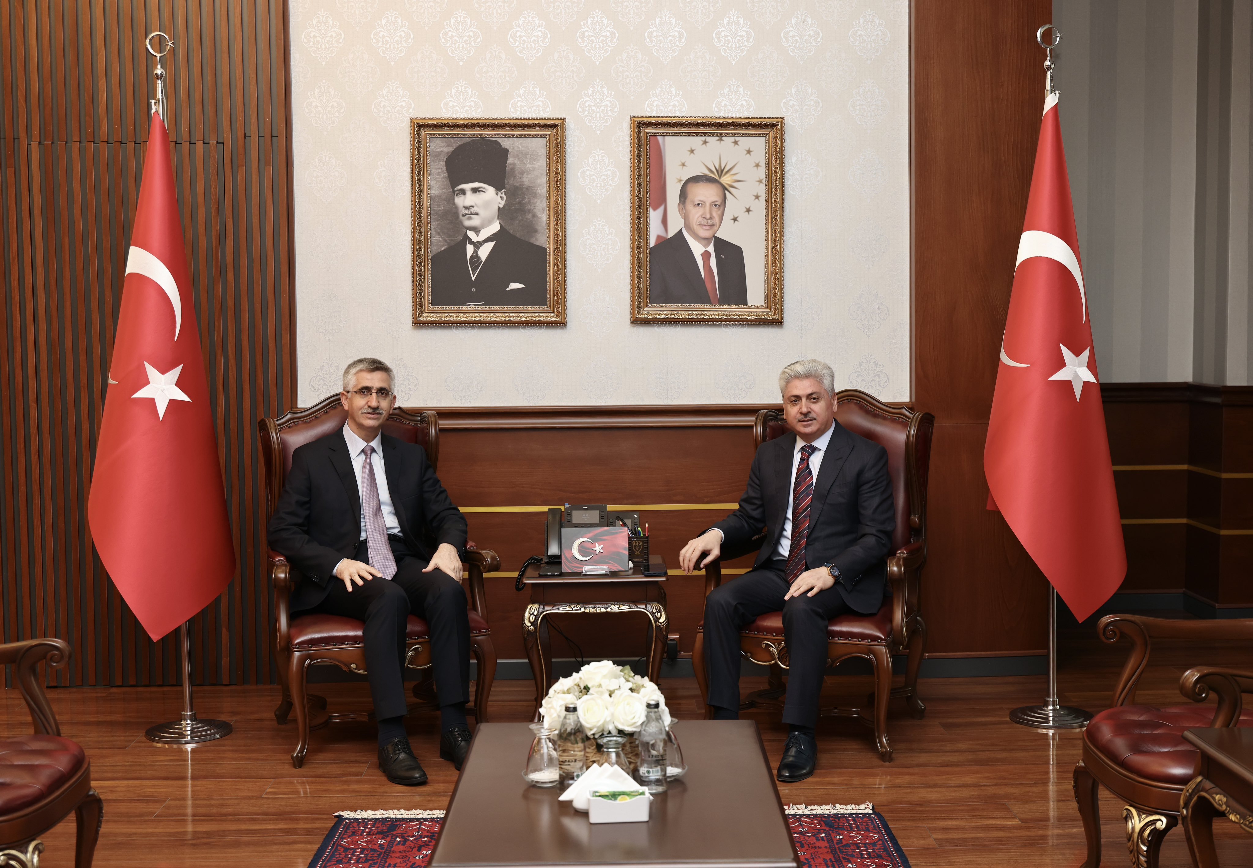 H Fin R N V X Q A A7 Pp7