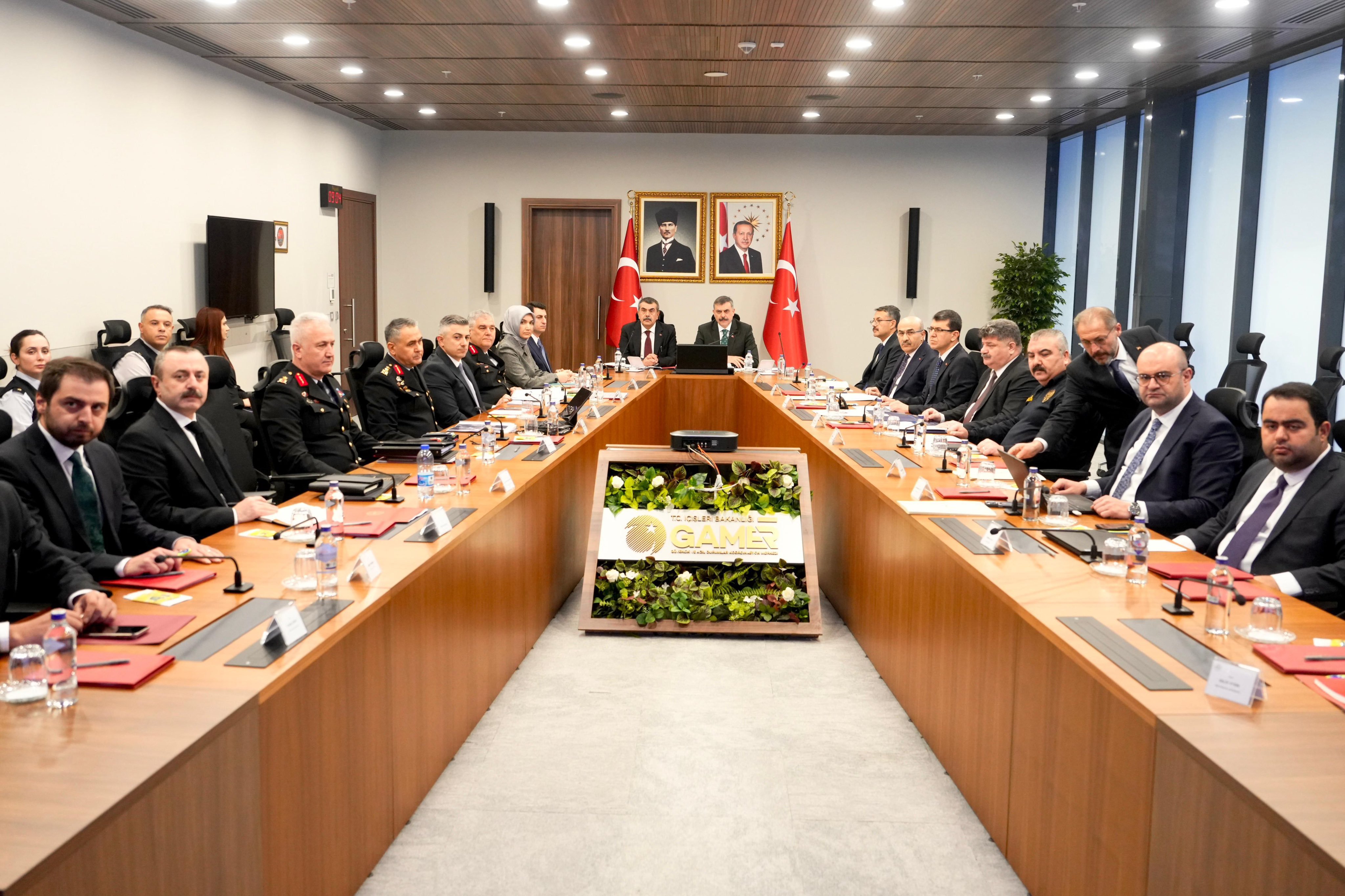 H G B Ra S Eb M A Ak7 Cw