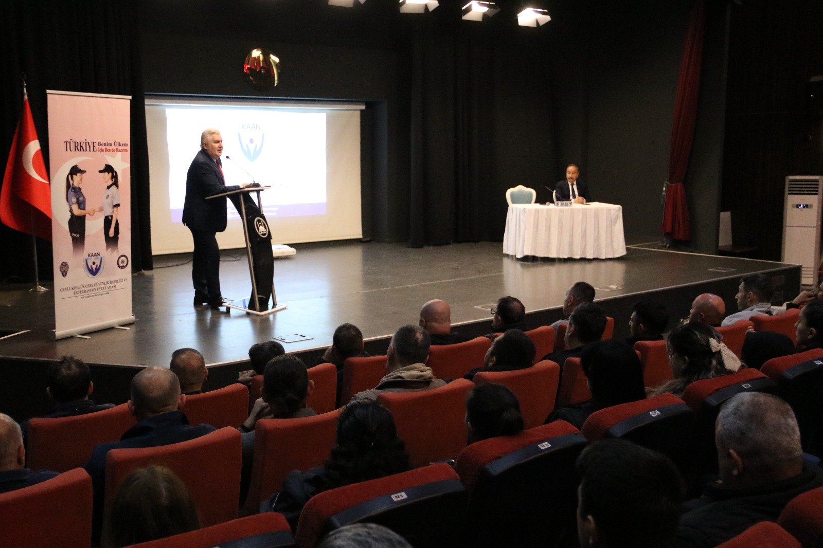 H Gpukdy W U A A Nf Lc