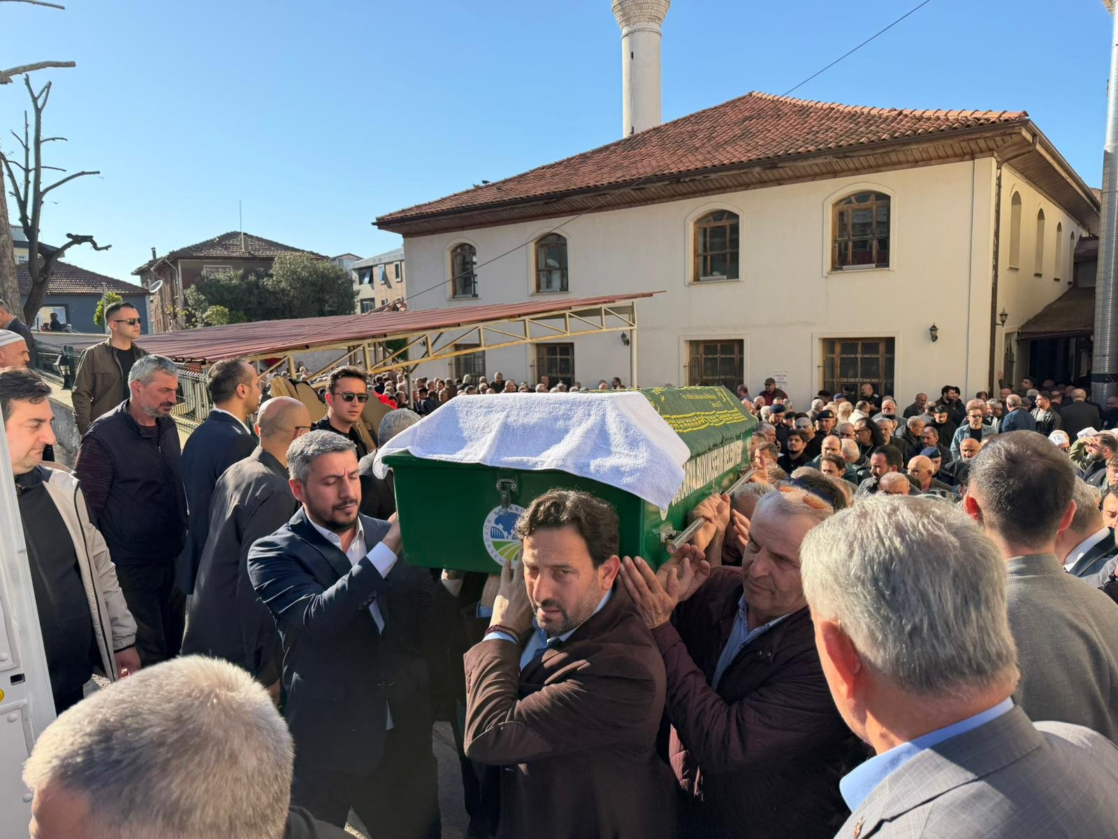 Whatsapp Image 2026 04 25 At 17.57.53235