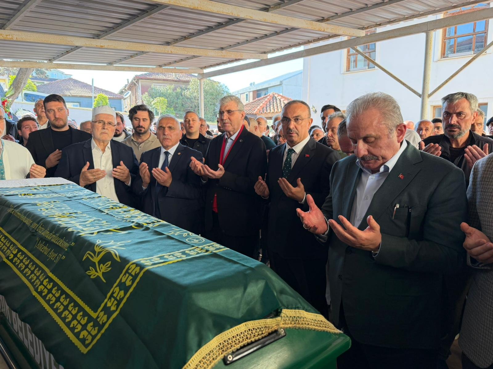 Whatsapp Image 2026 04 25 At 17.57.534572352