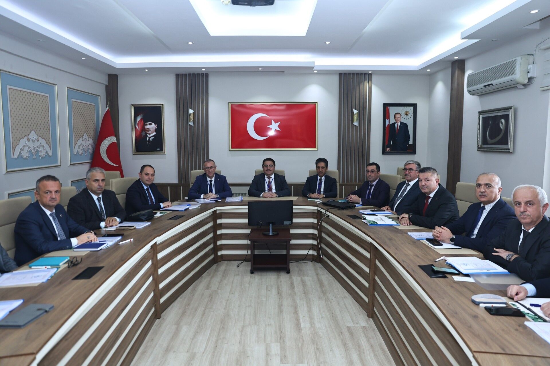 İl ve ilçe yöneticileriyle eğitim gündemi değerlendirildi