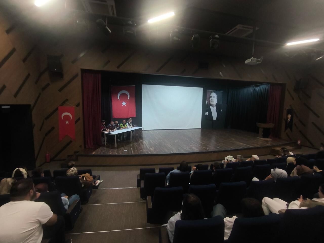 Sakarya'da 306 okul bahçesi görevlisine güvenlik eğitimi verildi