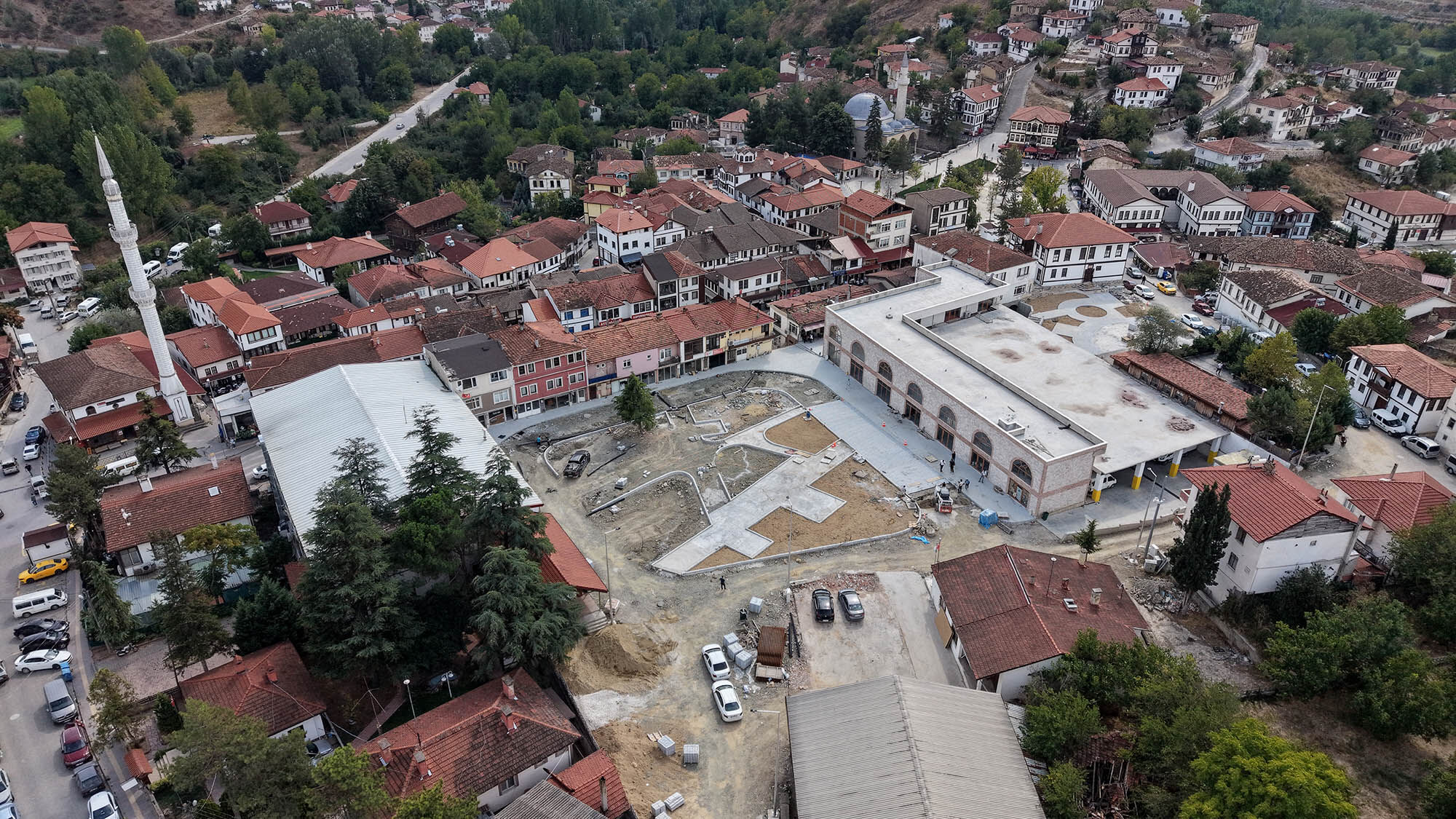 Cumhuriyet Parkı Ve Kültür Evi Bahçesi 1
