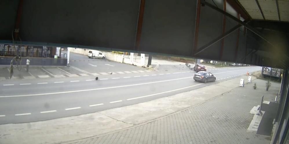 A W816876 02
